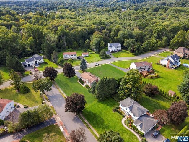 22 Marguerite Lane, Montville Township, NJ 07082