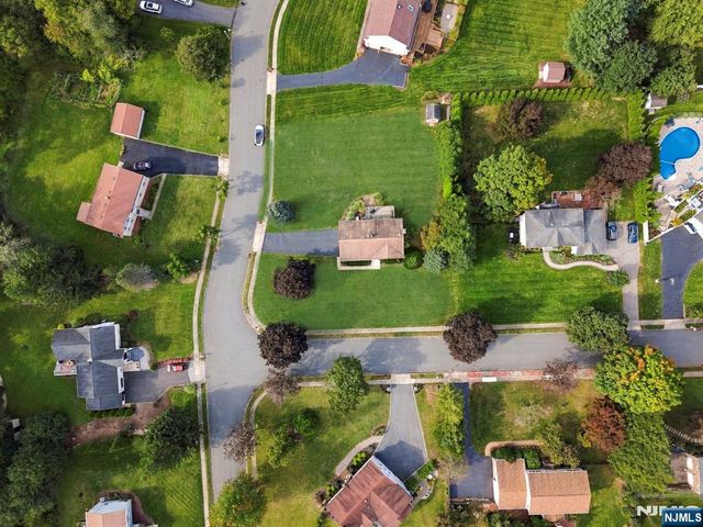 22 Marguerite Lane, Montville Township, NJ 07082