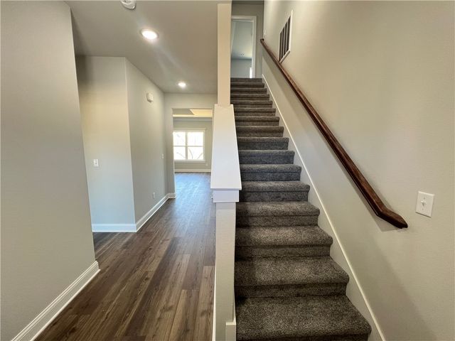 227 Tonya Loop, Huntsville, AR 72740