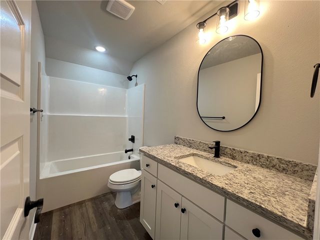 227 Tonya Loop, Huntsville, AR 72740
