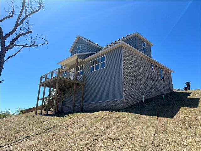 227 Tonya Loop, Huntsville, AR 72740