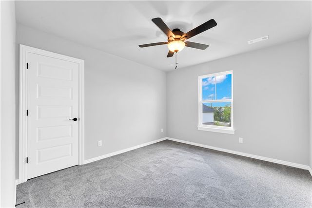 227 Tonya Loop, Huntsville, AR 72740