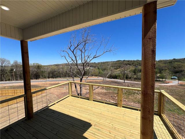 227 Tonya Loop, Huntsville, AR 72740