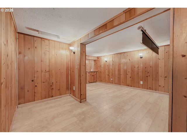 1107 Se 123RD Ave, Portland, OR 97233