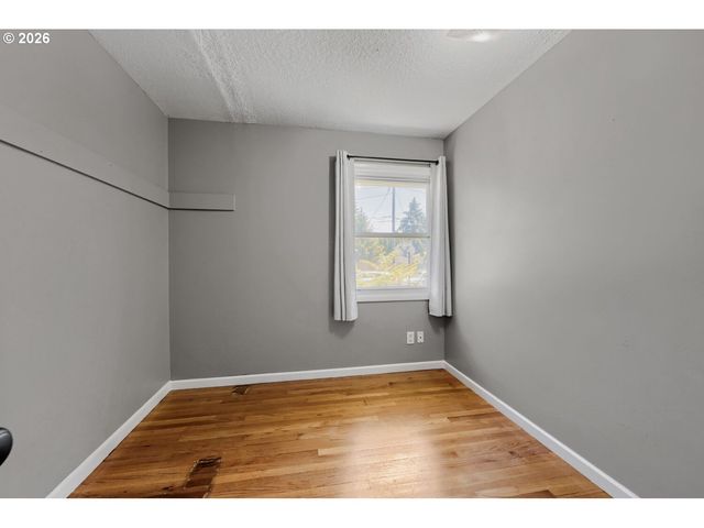 1107 Se 123RD Ave, Portland, OR 97233