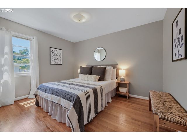 1107 Se 123RD Ave, Portland, OR 97233