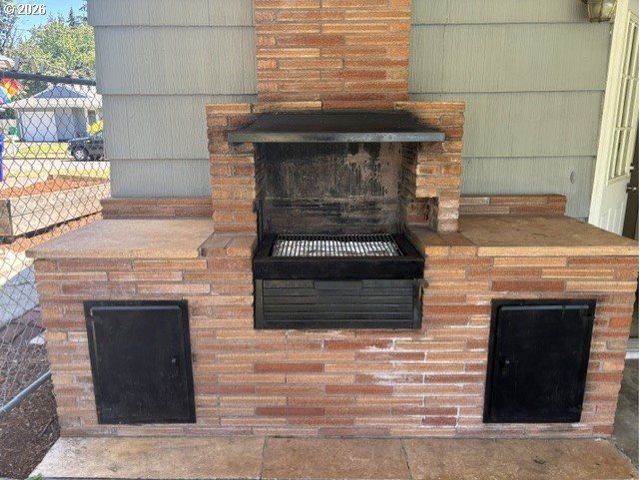 1107 Se 123RD Ave, Portland, OR 97233
