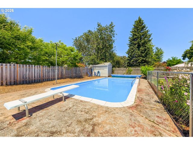 1107 Se 123RD Ave, Portland, OR 97233