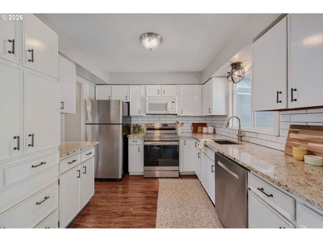 1107 Se 123RD Ave, Portland, OR 97233