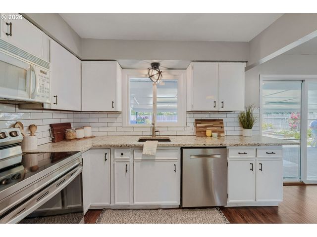 1107 Se 123RD Ave, Portland, OR 97233