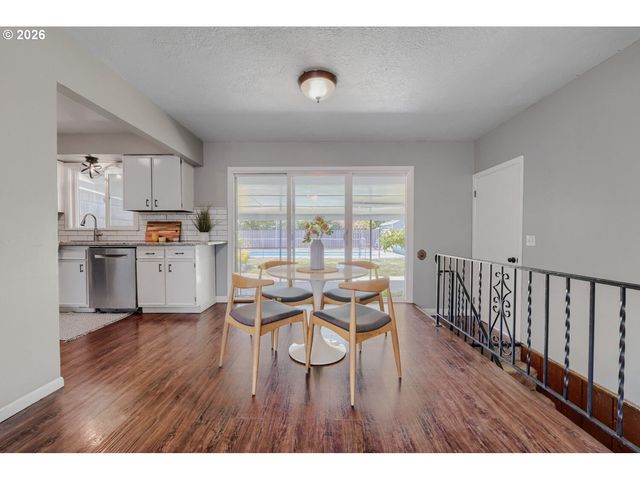 1107 Se 123RD Ave, Portland, OR 97233