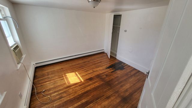 46 North Street, Lowell, MA 01852