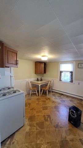 46 North Street, Lowell, MA 01852