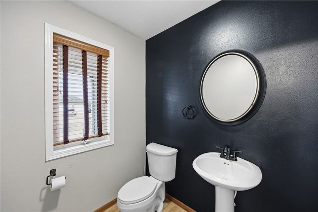 103 Longworth Avenue, Alburnett, IA 52202