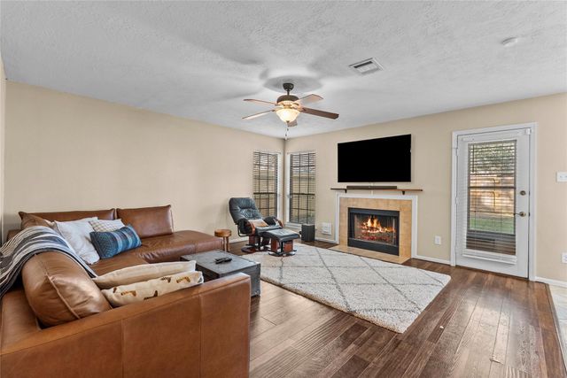 14567 Oak Chase Drive, Houston, TX 77062