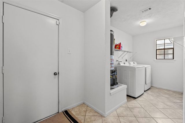 14567 Oak Chase Drive, Houston, TX 77062