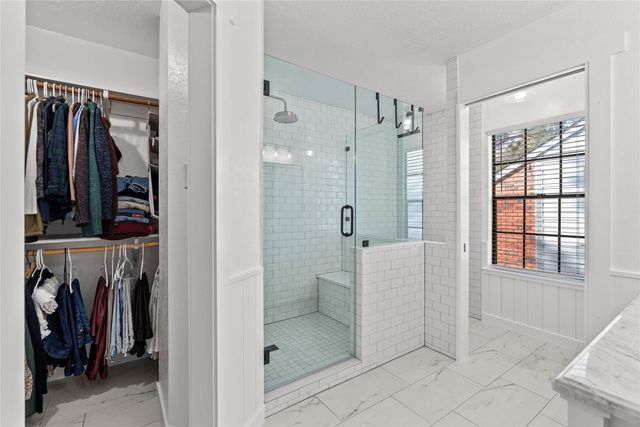 14567 Oak Chase Drive, Houston, TX 77062