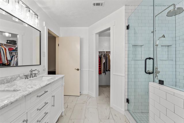 14567 Oak Chase Drive, Houston, TX 77062