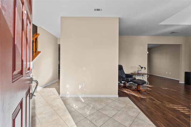 14567 Oak Chase Drive, Houston, TX 77062