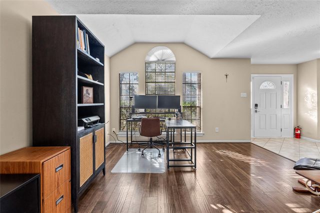 14567 Oak Chase Drive, Houston, TX 77062