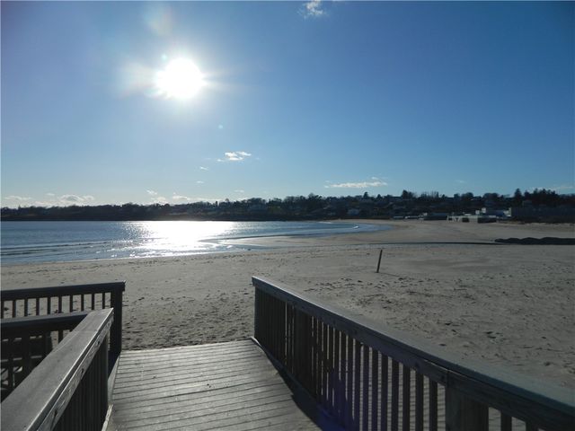8 Anchorage Road, Narragansett, RI 02882