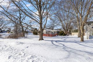 8 Anchorage Road, Narragansett, RI 02882