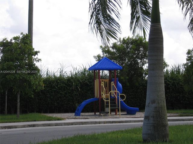 2973 SE 15th Ter, Homestead, FL 33035