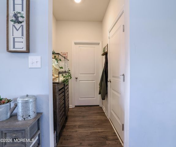 167 Ashburn Avenue, Manahawkin, NJ 08050