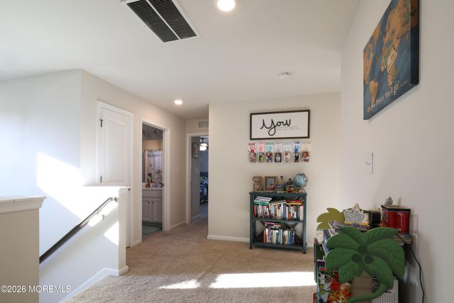 167 Ashburn Avenue, Manahawkin, NJ 08050