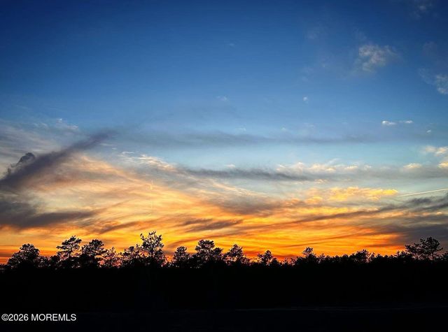 167 Ashburn Avenue, Manahawkin, NJ 08050