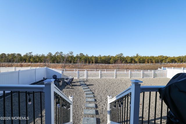 167 Ashburn Avenue, Manahawkin, NJ 08050