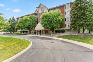 8445 Manor Avenue 106, Munster, IN 46321