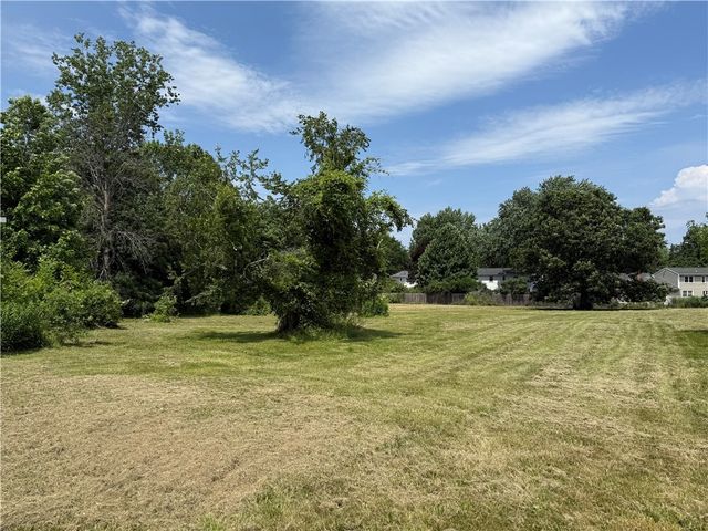 1270 English Road, Greece, NY 14616