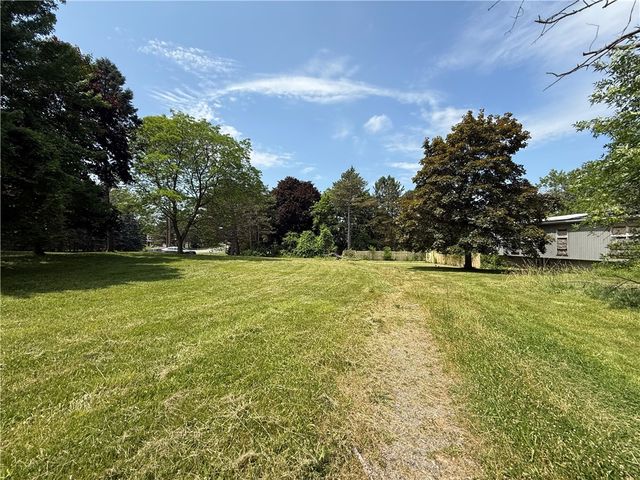 1270 English Road, Greece, NY 14616