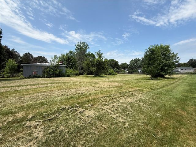 1270 English Road, Greece, NY 14616