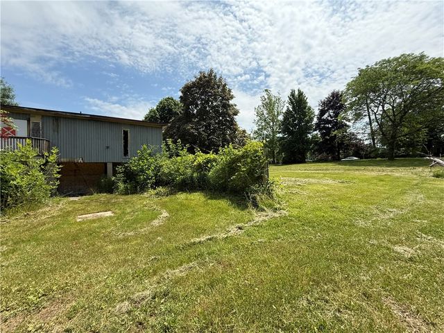 1270 English Road, Greece, NY 14616