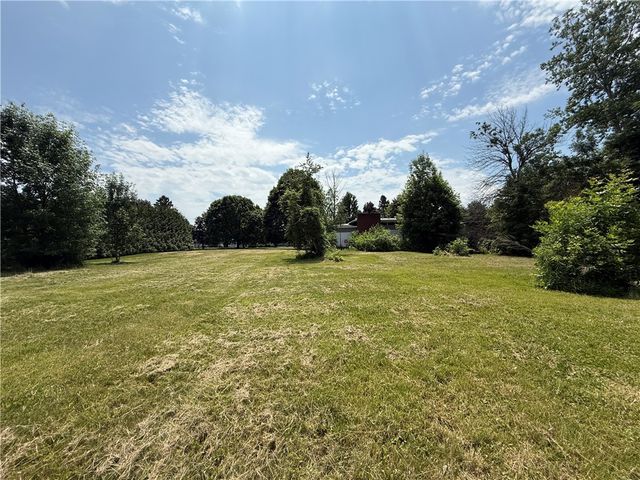 1270 English Road, Greece, NY 14616