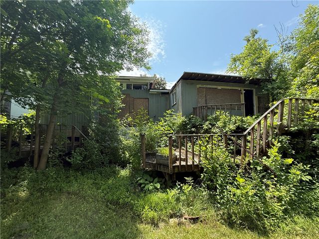 1270 English Road, Greece, NY 14616