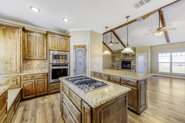 785 Schneider Road, Howe, TX 75459