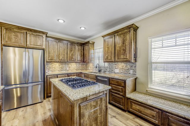 785 Schneider Road, Howe, TX 75459