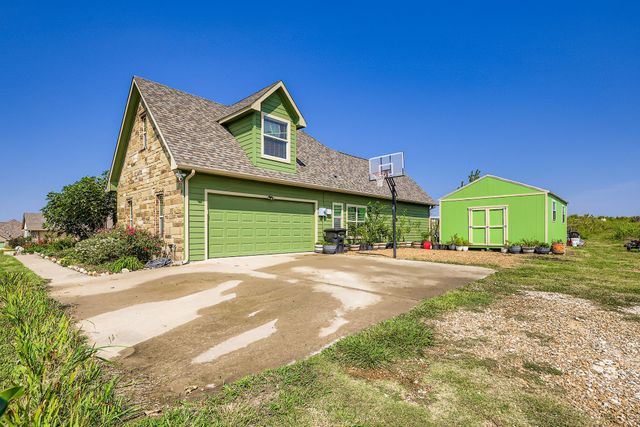 785 Schneider Road, Howe, TX 75459