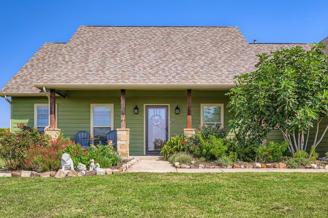 785 Schneider Road, Howe, TX 75459