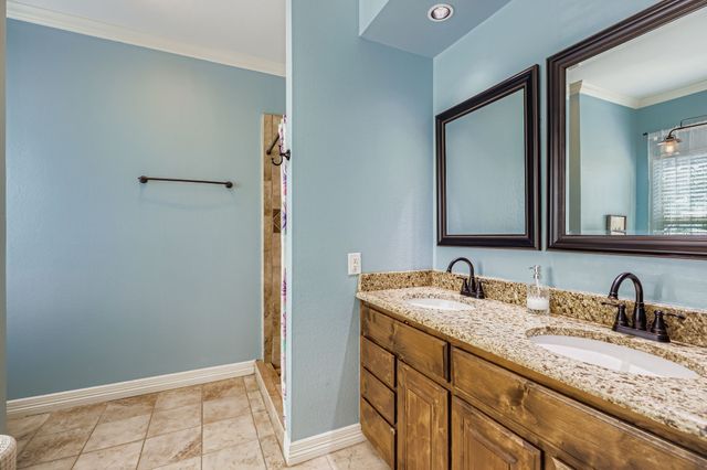 785 Schneider Road, Howe, TX 75459