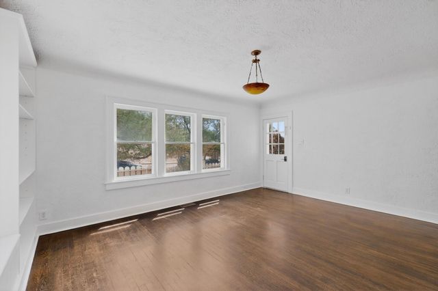 717 Gold Avenue SE, Albuquerque, NM 87102