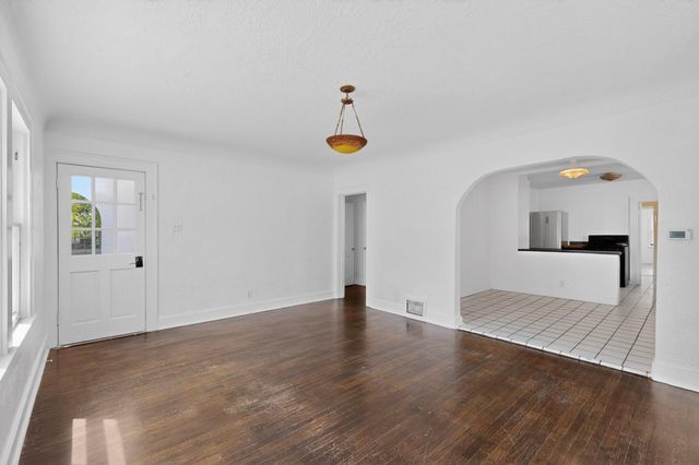 717 Gold Avenue SE, Albuquerque, NM 87102