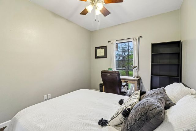 11839 Parliament St Apt 921, San Antonio, TX 78216