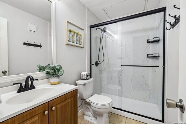 11839 Parliament St Apt 921, San Antonio, TX 78216