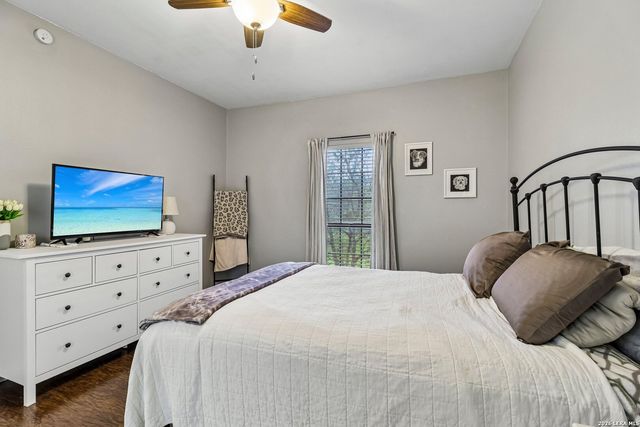11839 Parliament St Apt 921, San Antonio, TX 78216