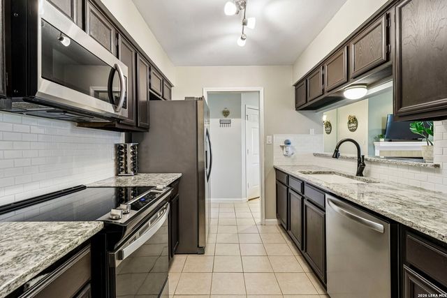 11839 Parliament St Apt 921, San Antonio, TX 78216