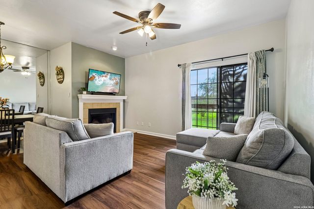 11839 Parliament St Apt 921, San Antonio, TX 78216